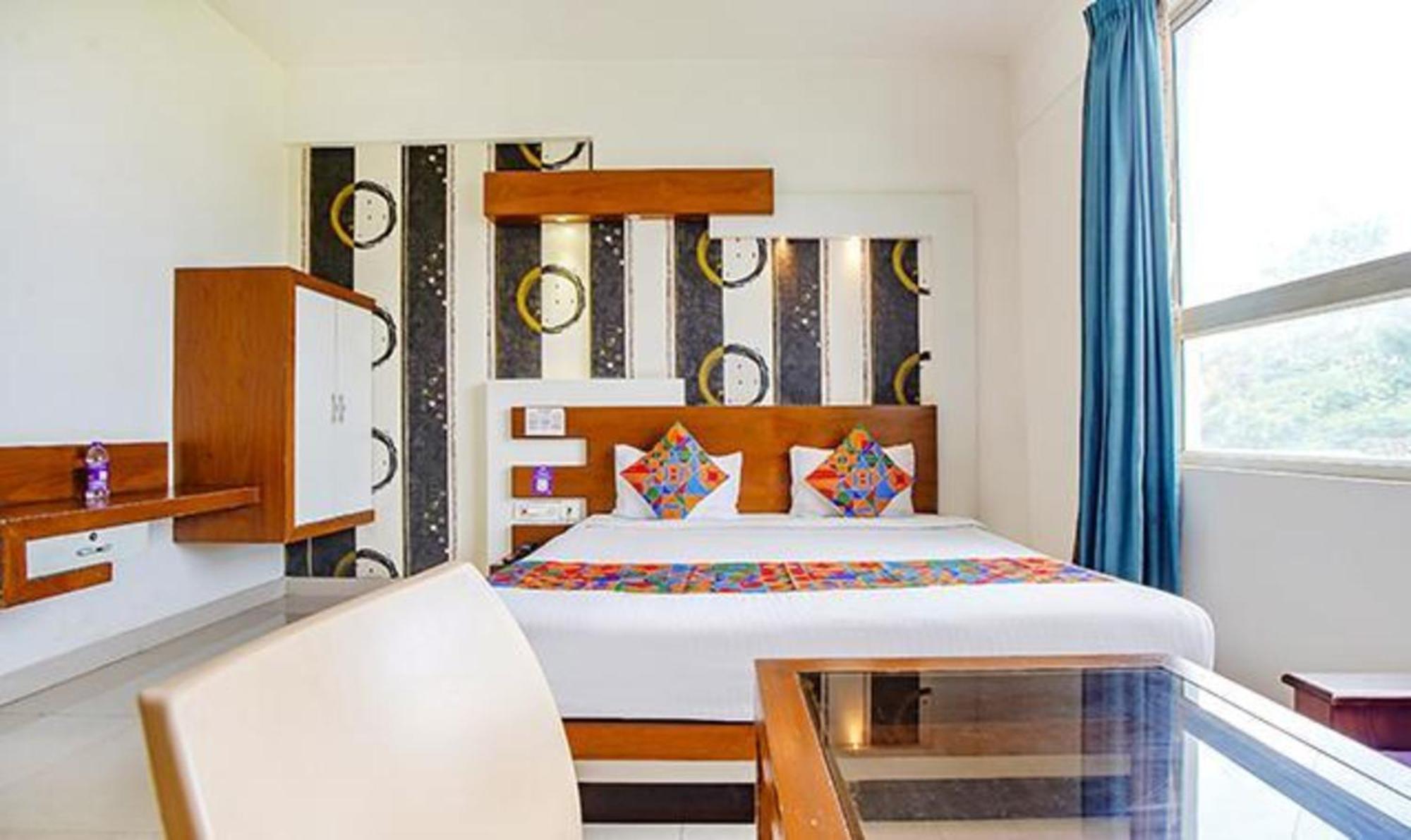 Fabhotel Emirates Suites - Sarjapur Road بنغالور المظهر الخارجي الصورة
