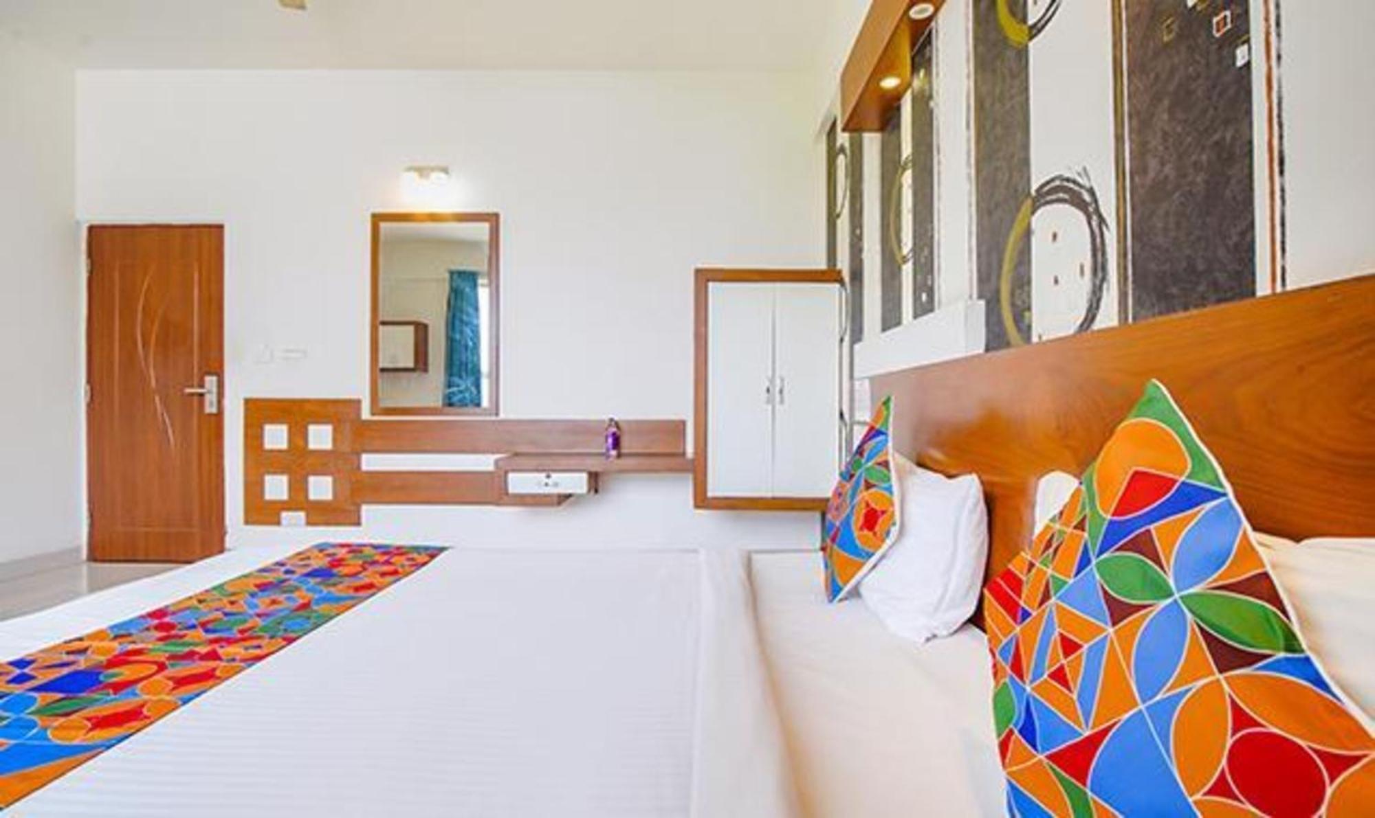 Fabhotel Emirates Suites - Sarjapur Road بنغالور المظهر الخارجي الصورة