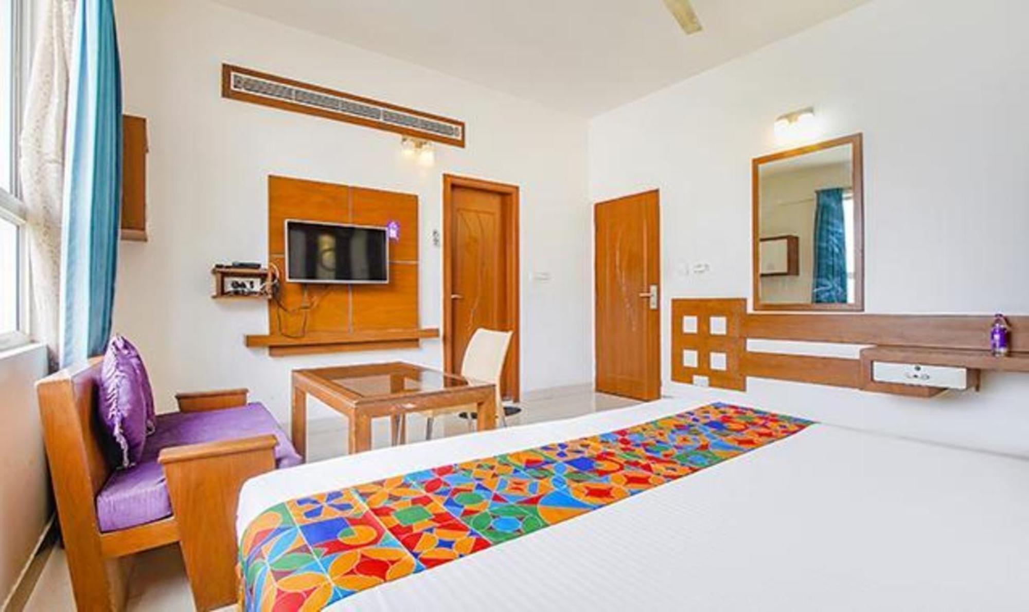 Fabhotel Emirates Suites - Sarjapur Road بنغالور المظهر الخارجي الصورة