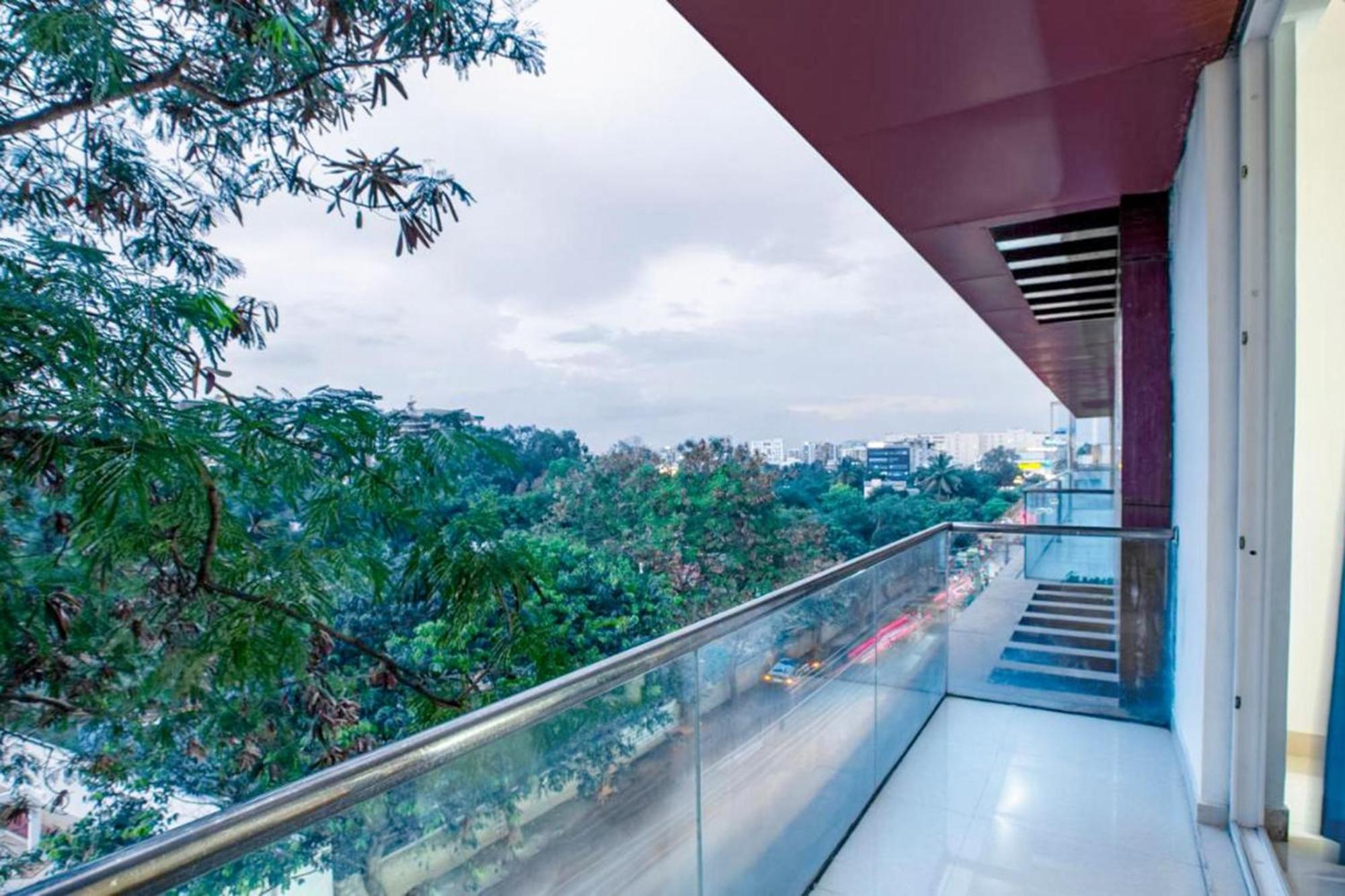 Fabhotel Emirates Suites - Sarjapur Road بنغالور المظهر الخارجي الصورة